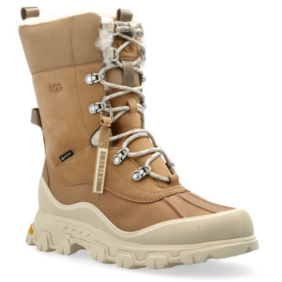 UGG Women’s Meridian Adirondack With Recycled Wool Blend boots - Picture 1 of 14